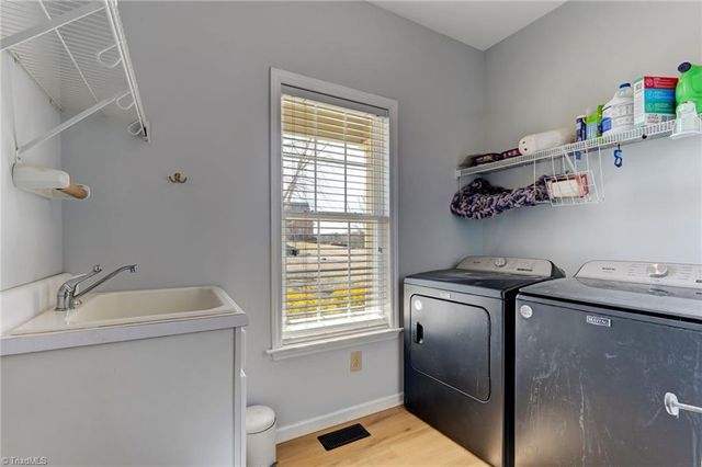 5541 Louis Sells Road, Kernersville, NC 27284