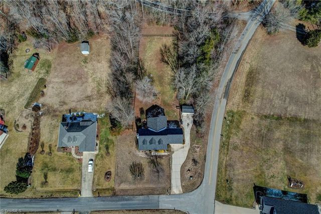 5541 Louis Sells Road, Kernersville, NC 27284