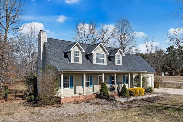 5541 Louis Sells Road, Kernersville, NC 27284