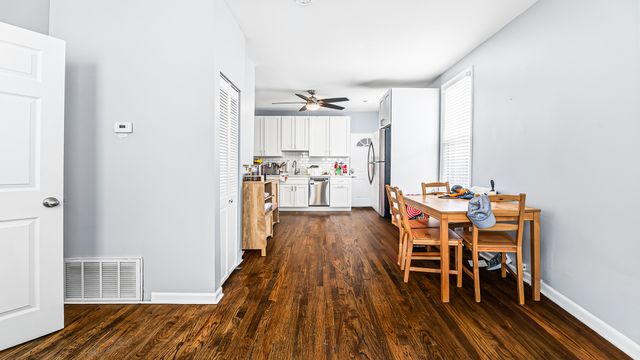 2040 W Charleston Street, Chicago, IL 60647