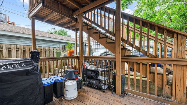 2040 W Charleston Street, Chicago, IL 60647