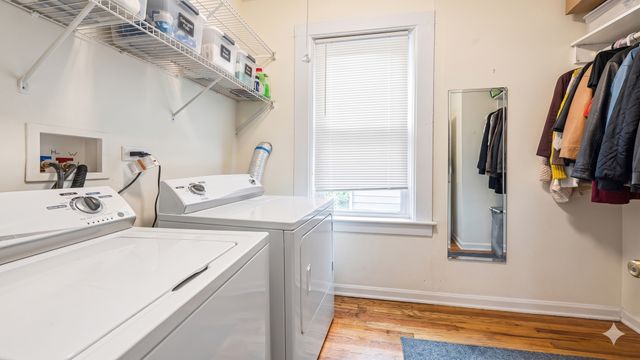 2040 W Charleston Street, Chicago, IL 60647