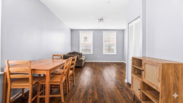 2040 W Charleston Street, Chicago, IL 60647