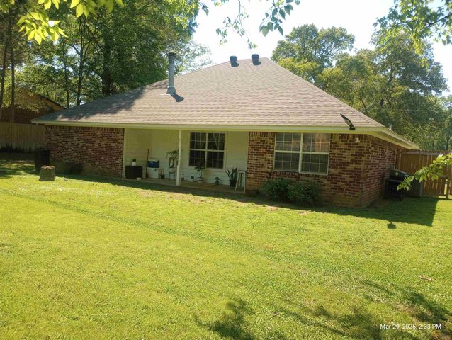 110 Peggy Ruth Dr, Longview, TX 75605