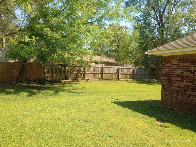 110 Peggy Ruth Dr, Longview, TX 75605