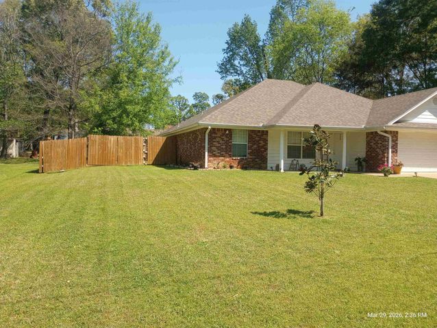 110 Peggy Ruth Dr, Longview, TX 75605