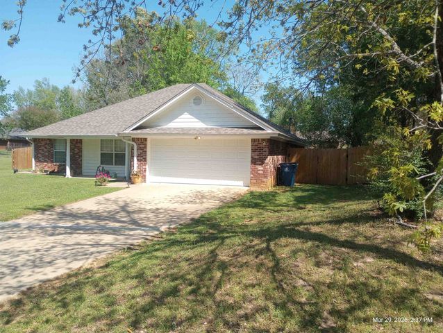 110 Peggy Ruth Dr, Longview, TX 75605