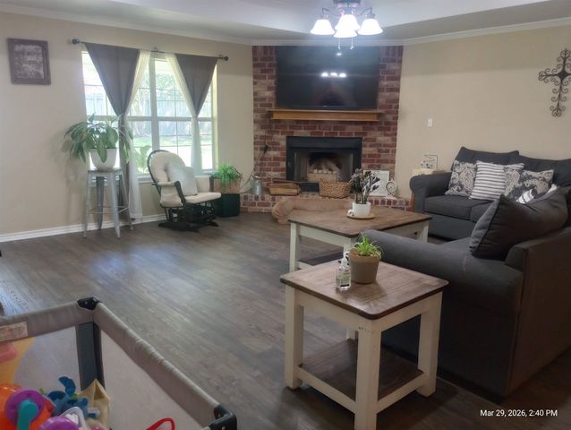 110 Peggy Ruth Dr, Longview, TX 75605