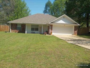 110 Peggy Ruth Dr, Longview, TX 75605