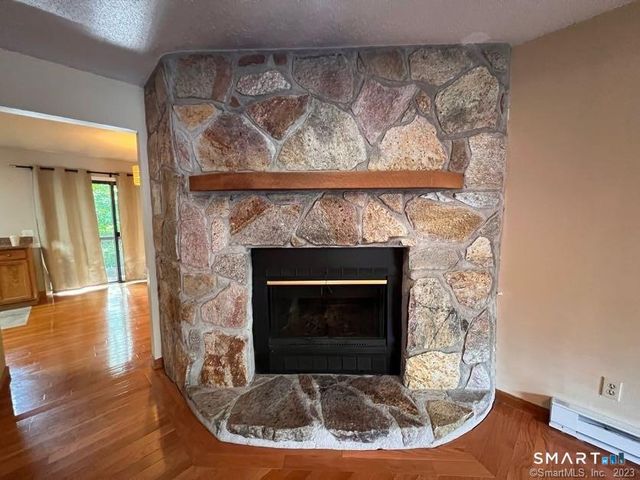 223 Flanders Road 8, East Lyme, CT 06357