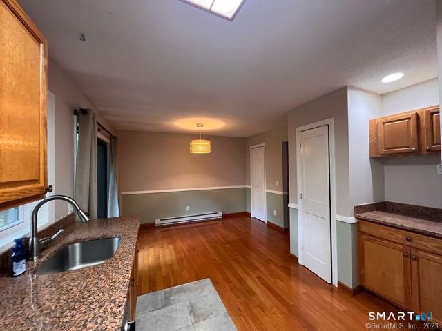 223 Flanders Road 8, East Lyme, CT 06357