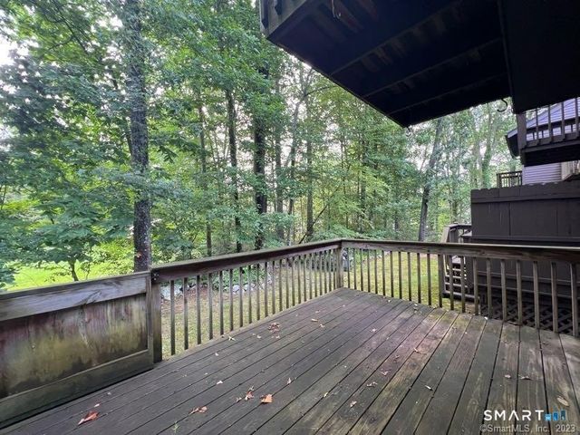 223 Flanders Road 8, East Lyme, CT 06357