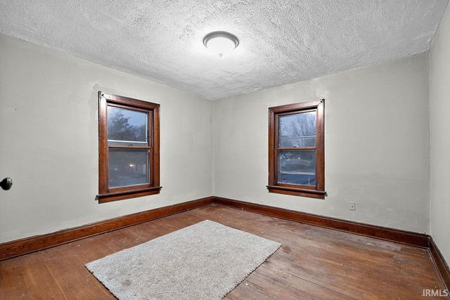 537 Gladstone Avenue, Elkhart, IN 46516