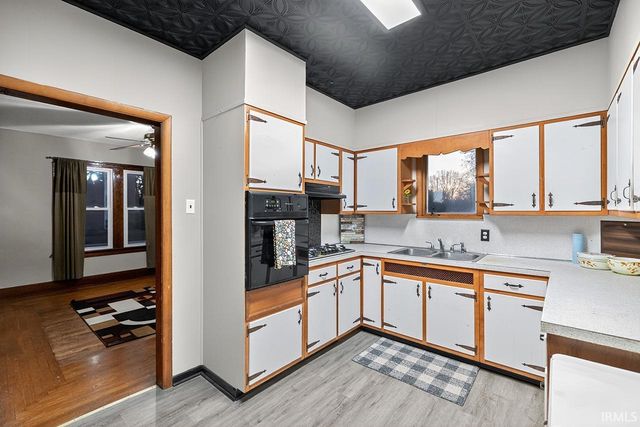 537 Gladstone Avenue, Elkhart, IN 46516