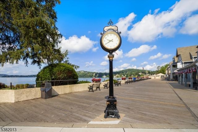 24 Holland Cir, Sparta Twp., NJ 07871