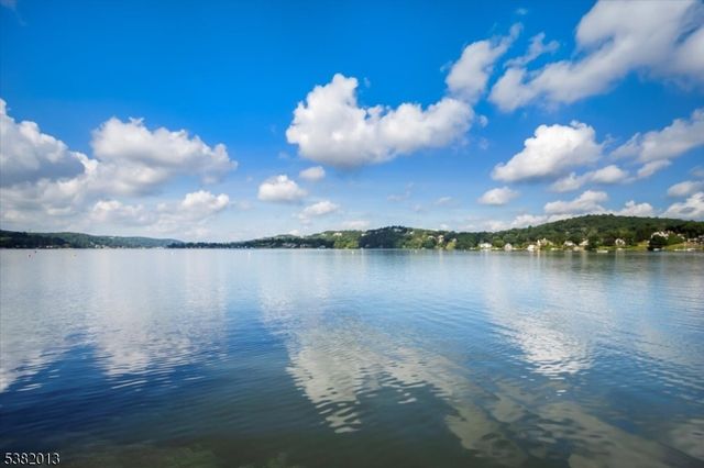 24 Holland Cir, Sparta Twp., NJ 07871