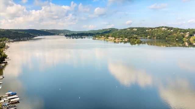 24 Holland Cir, Sparta Twp., NJ 07871