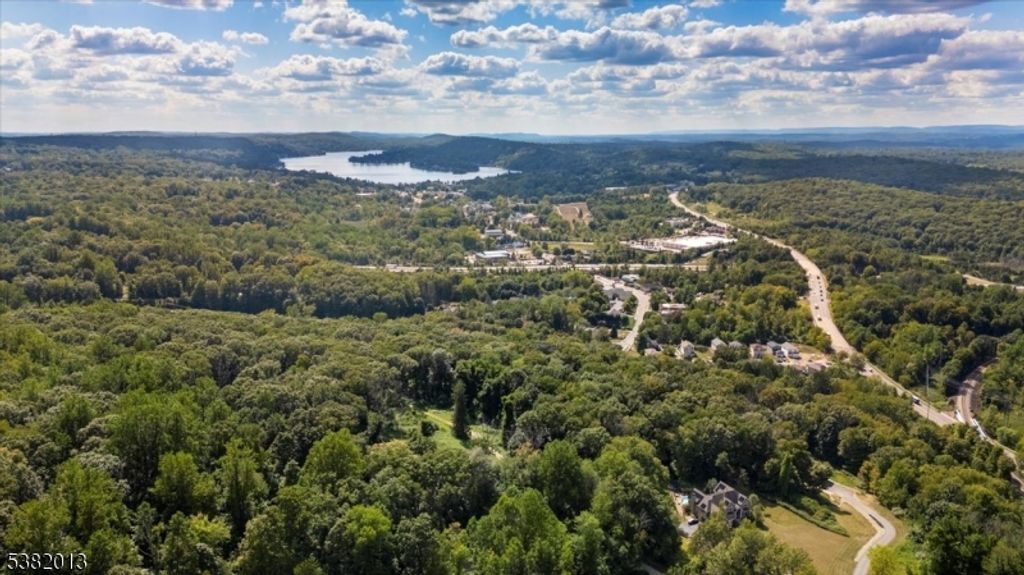 24 Holland Cir, Sparta Twp., NJ 07871