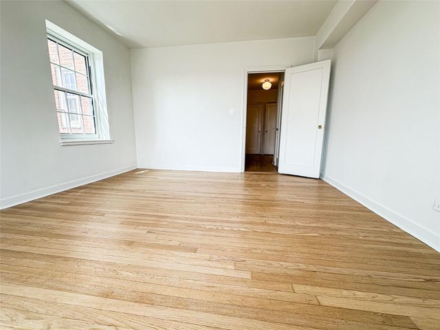 35-24 78th Street A67, Jackson Heights, NY 11372