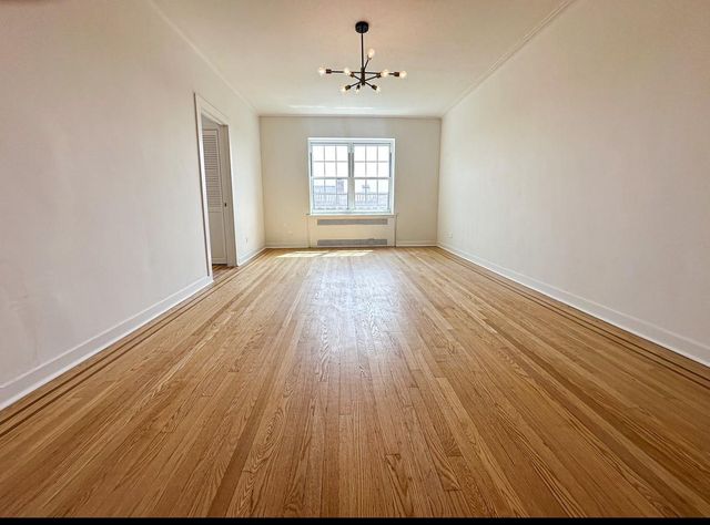 35-24 78th Street A67, Jackson Heights, NY 11372