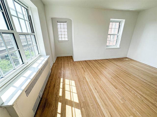 35-24 78th Street A67, Jackson Heights, NY 11372