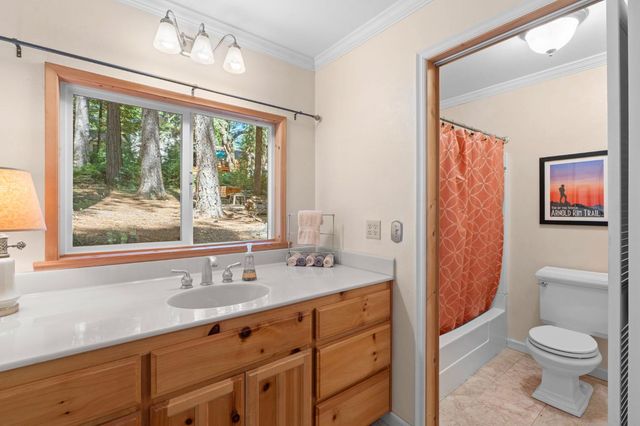 2336 Fairway Dr, Arnold, CA 95223