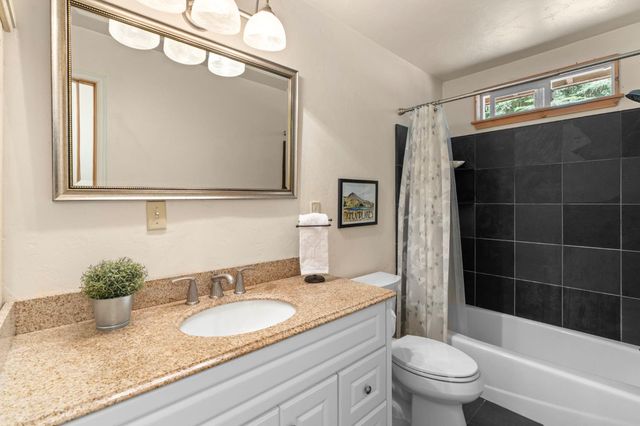 2336 Fairway Dr, Arnold, CA 95223