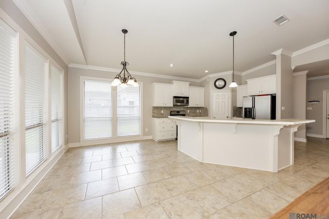 807 Spanish Oaks Dr, Brusly, LA 70719