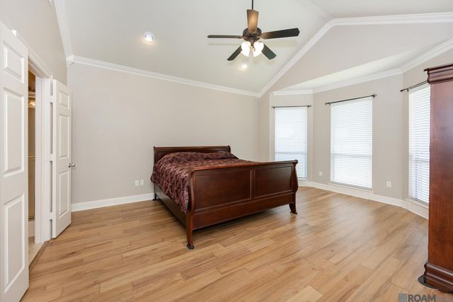 807 Spanish Oaks Dr, Brusly, LA 70719