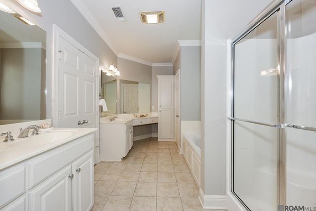 807 Spanish Oaks Dr, Brusly, LA 70719