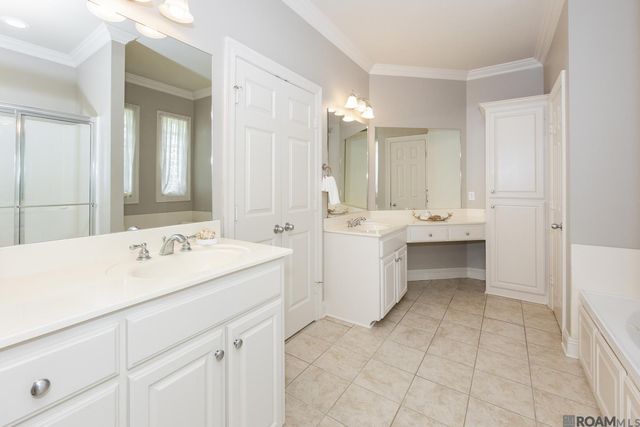 807 Spanish Oaks Dr, Brusly, LA 70719