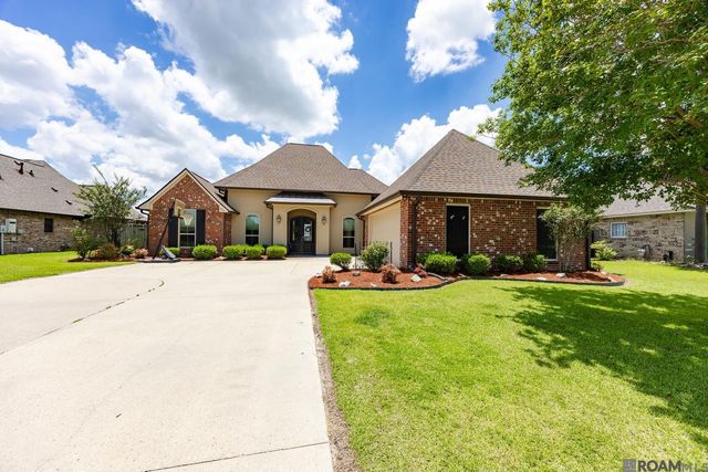 807 Spanish Oaks Dr, Brusly, LA 70719