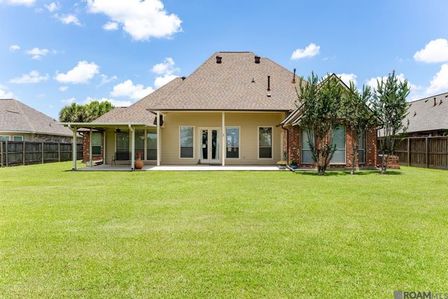 807 Spanish Oaks Dr, Brusly, LA 70719
