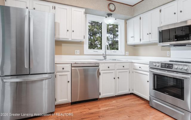 114 Kenway Drive, Lansing, MI 48917