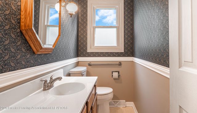 114 Kenway Drive, Lansing, MI 48917