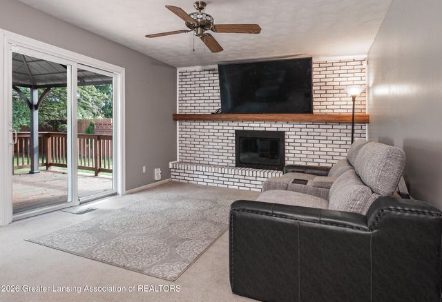 114 Kenway Drive, Lansing, MI 48917