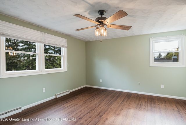 114 Kenway Drive, Lansing, MI 48917