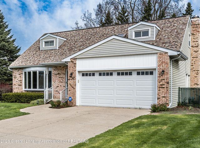 114 Kenway Drive, Lansing, MI 48917