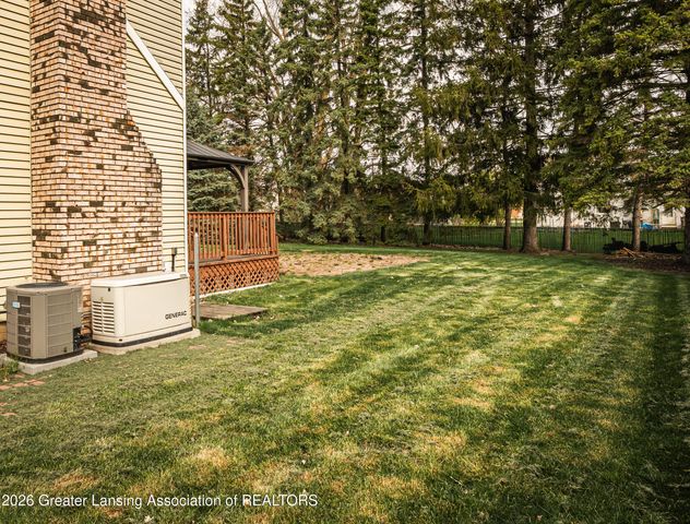 114 Kenway Drive, Lansing, MI 48917