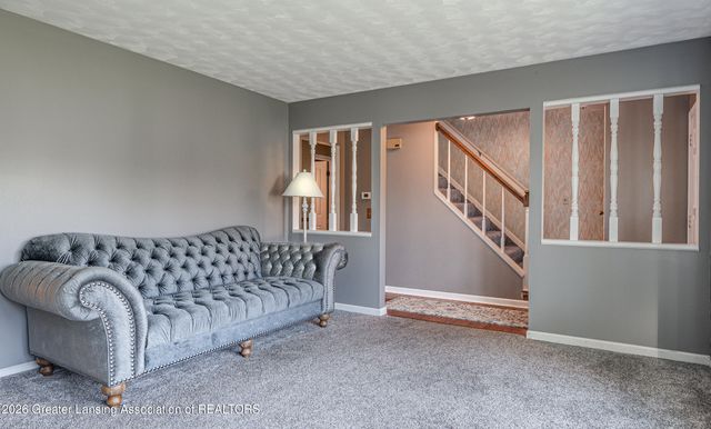114 Kenway Drive, Lansing, MI 48917