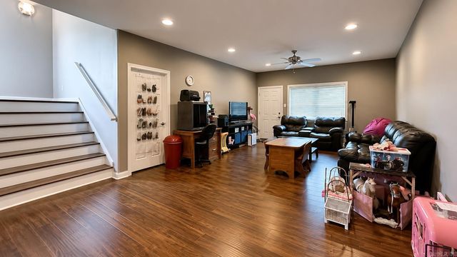 8313 Sapphire Dr, Alexander, AR 72002