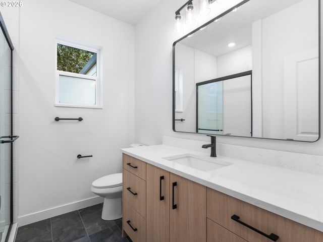 3855 N Willis Blvd 6, Portland, OR 97217