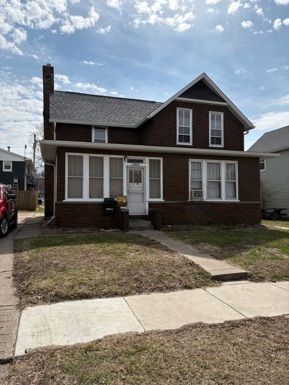 2428 5th Avenue, Moline, IL 61265