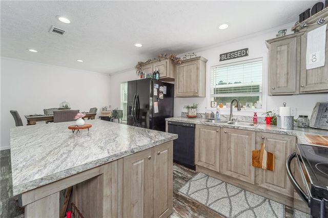 5571 Bowen Road, Blackshear, GA 31516