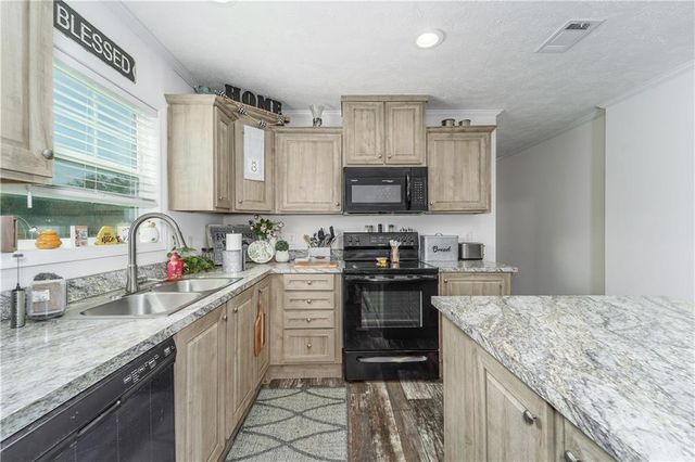 5571 Bowen Road, Blackshear, GA 31516