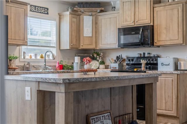 5571 Bowen Road, Blackshear, GA 31516