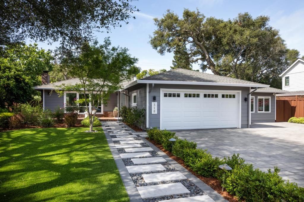 Image 1 of property listing at 318 Oakwood Place, Menlo Park, CA 94025