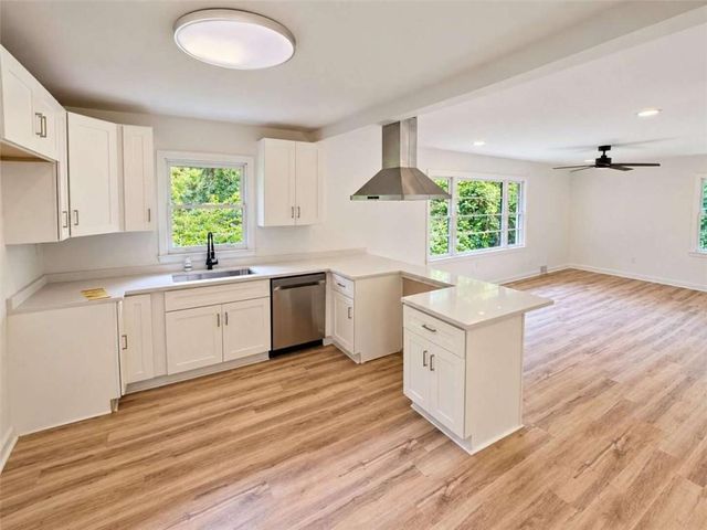 3565 Glenwood Road, Decatur, GA 30032
