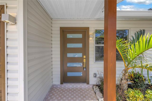 1221 36TH TERRACE N, St Petersburg, FL 33704