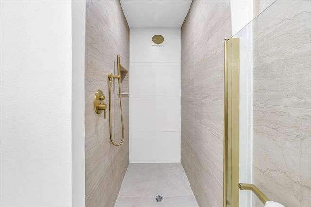 1221 36TH TERRACE N, St Petersburg, FL 33704